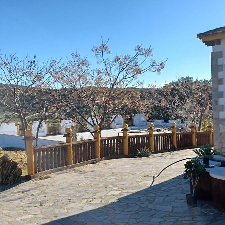 Villa Martinez Alquiler Rural Isabel Alcala del Valle Luaran gambar