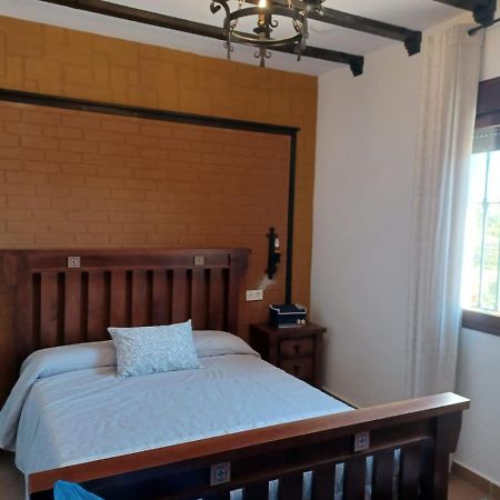 Villa Martinez Alquiler Rural Isabel Alcala del Valle Luaran gambar