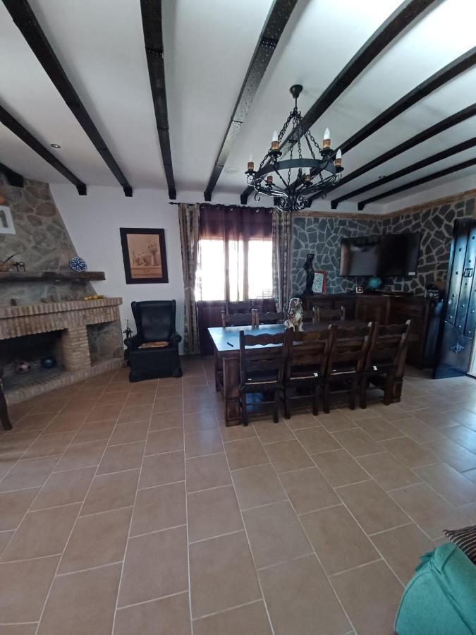 Villa Martinez Alquiler Rural Isabel Alcala del Valle Luaran gambar