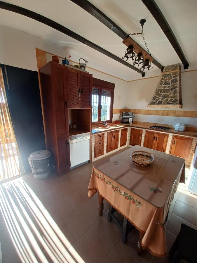 Villa Martinez Alquiler Rural Isabel Alcala del Valle Luaran gambar