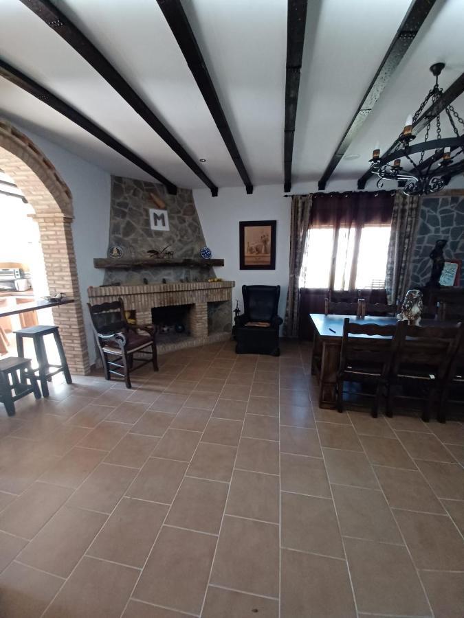 Villa Martinez Alquiler Rural Isabel Alcala del Valle Luaran gambar