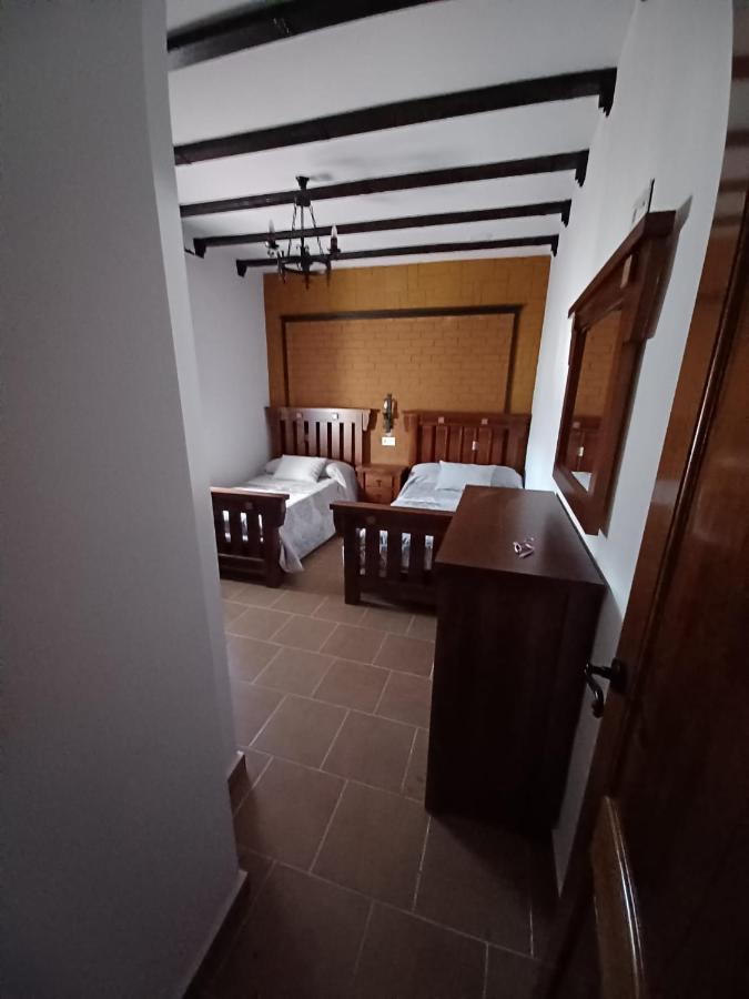 Villa Martinez Alquiler Rural Isabel Alcala del Valle Luaran gambar