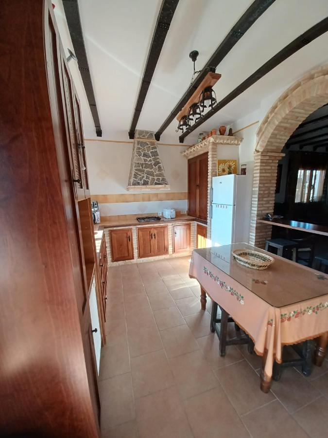 Villa Martinez Alquiler Rural Isabel Alcala del Valle Luaran gambar