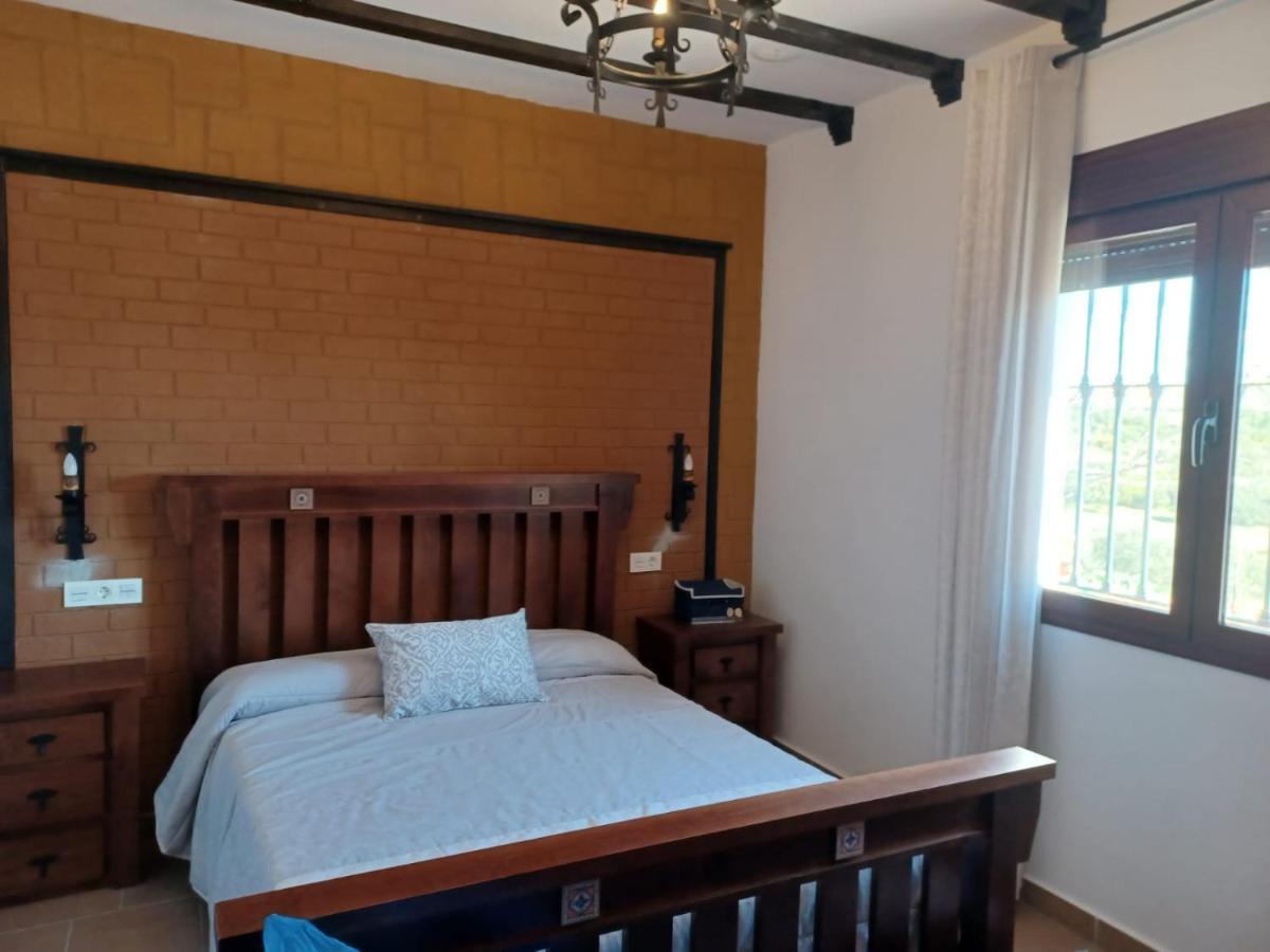 Villa Martinez Alquiler Rural Isabel Alcala del Valle Luaran gambar